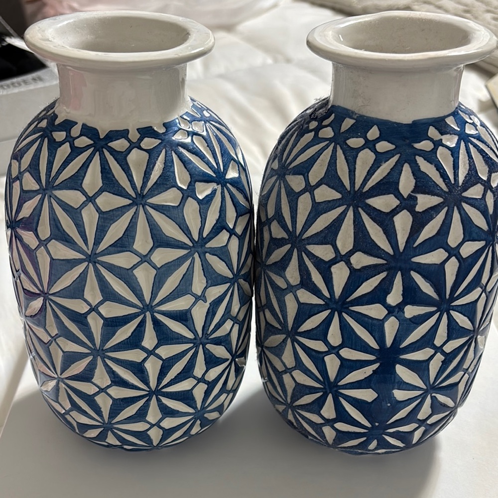 Blue and White Geometric Pattern Vase Set